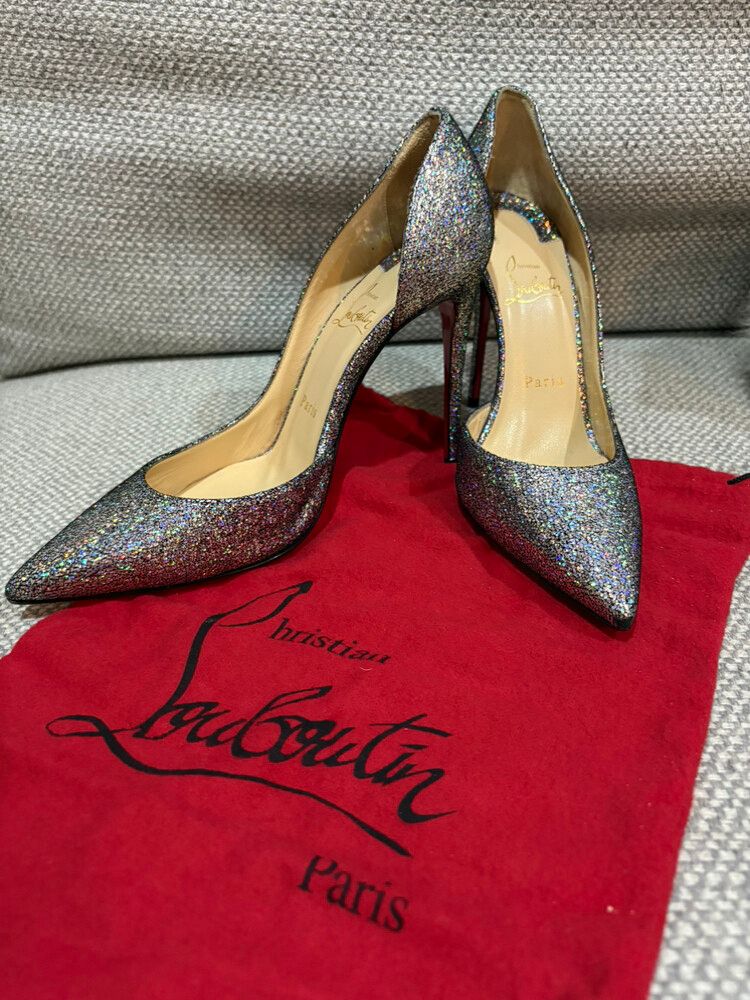 Christian Louboutin Iridescent Glitter Pumps – Size 37.5 💸 $750 NZD
