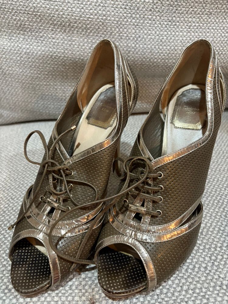 Christian Dior Metallic Perforated Lace-Up Heels – EU 38 💸 $280 NZD