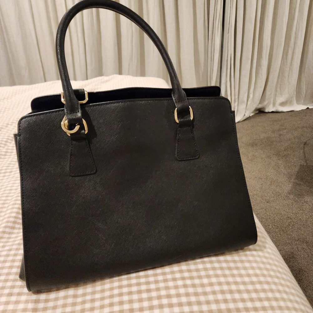 Black hand bag from David Lawrence