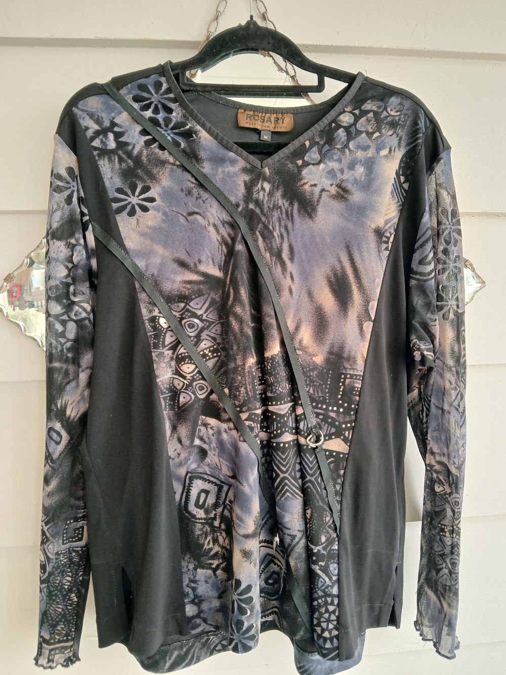 VINTAGE - "Rosary" brand Black Graphic Top