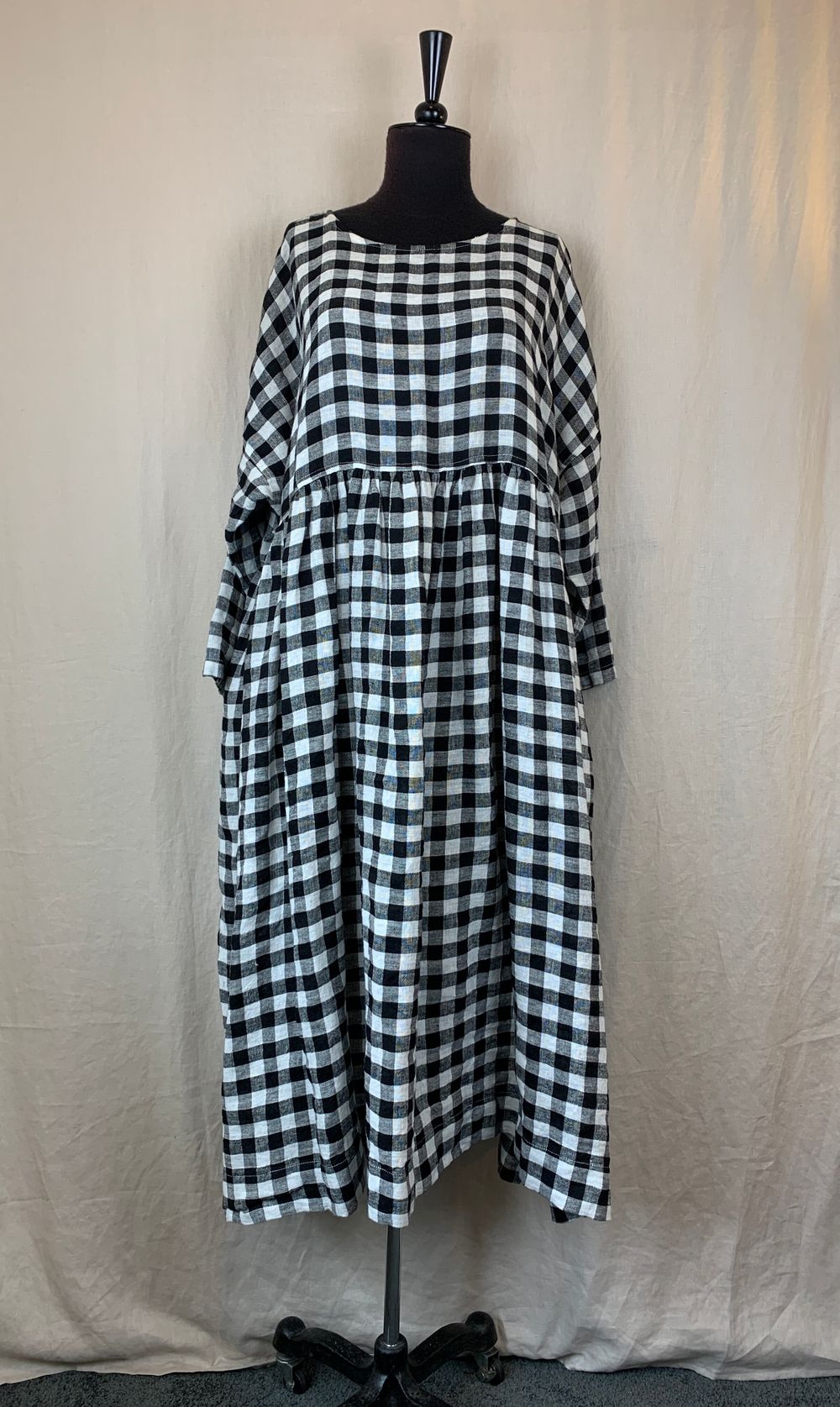 Meg By Design - linen check dress on Designer Wardrobe Meg By Design - linen check dress on Designer Wardrobe
