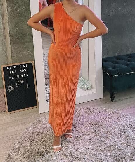 strapless open back dress Petal and Pup Women's Emma One Shoulder Midi Dress main image 1
