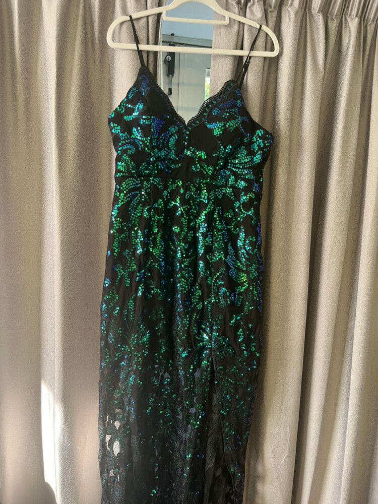 Hello Molly - Hello Molly sequin dress on Designer Wardrobe Hello Molly - Hello Molly sequin dress on Designer Wardrobe