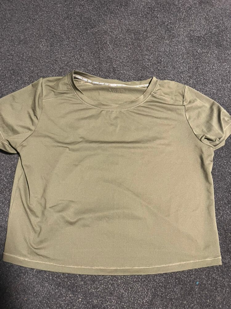 Lorna Jane khaki crop