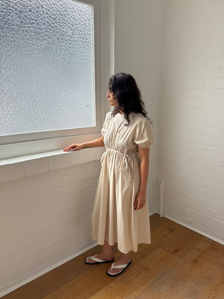 Incu gathered sleeve midi dress