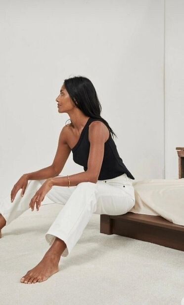 Black One Shoulder Singlet