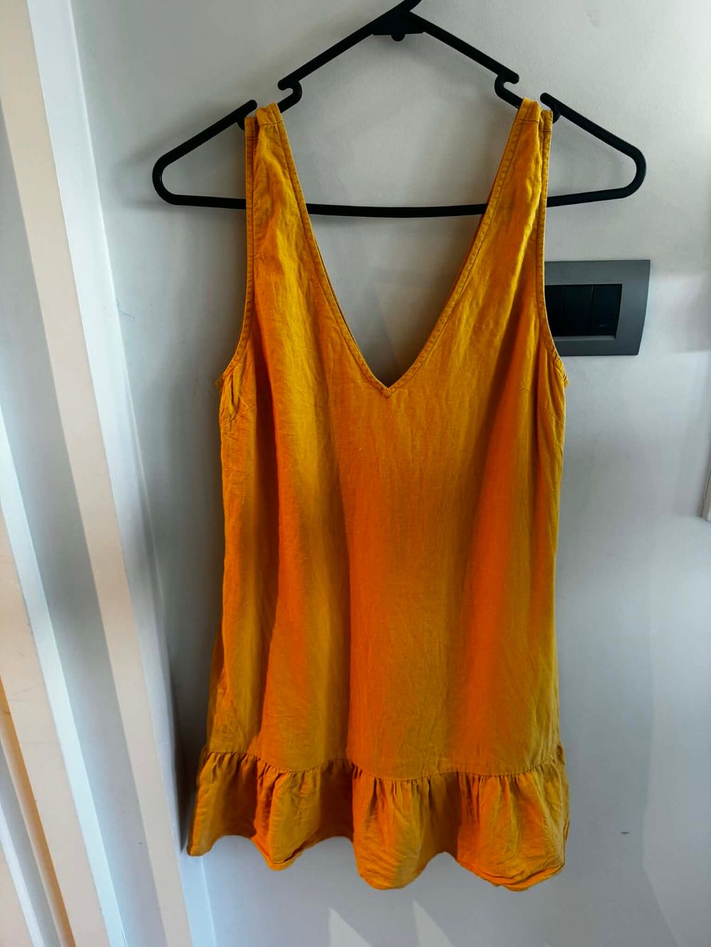 Ghanda - Ghanda Mustard Yellow Linen Mini Dress - XS on Designer Wardrobe