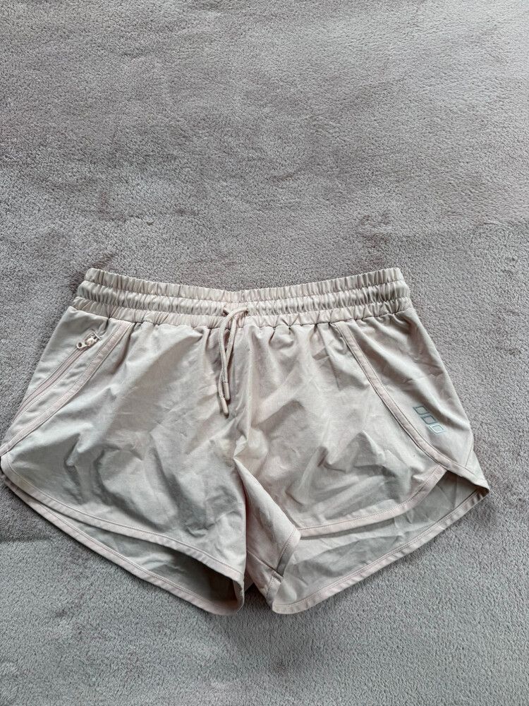 Lorna Jane Shorts - pale pink