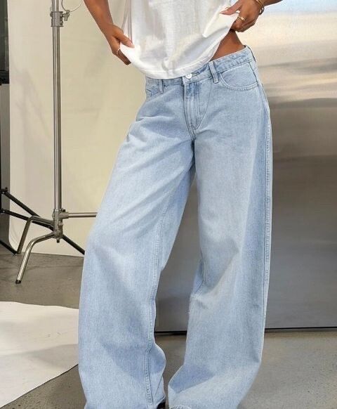 Ramos Low Rise Wide Leg Jeans Light Blue Wash Petite AU 6 / Light Blue Wash