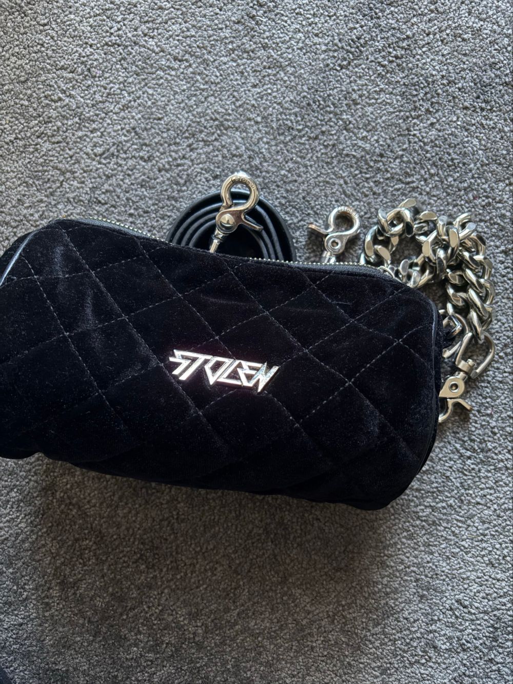stolen girlfriend bag