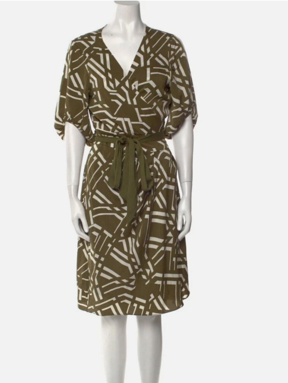 Diane Von Furstenberg- Silk Green geometric patterned wrap dress Size 6
