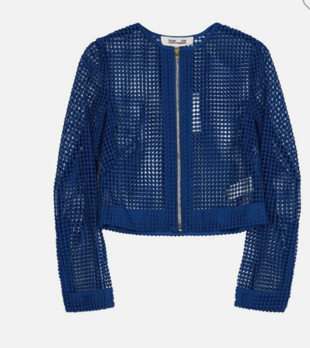 DIANE VON FURSTENBERG blue cut out crop long sleeve top size 0 Small Designer
