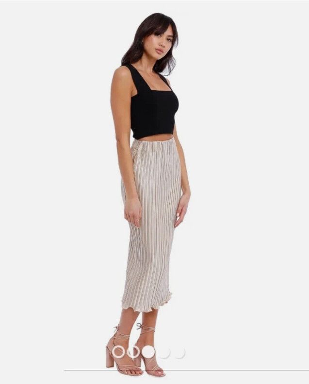 Blanca Pleated White Skirt Size M/L Party Glam Holiday Vacation Summer Relaxed
