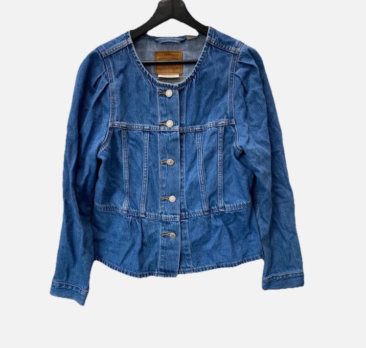 LEVIS Trucker Jean Frill Jacket Size Medium Denim Party Casual Denim