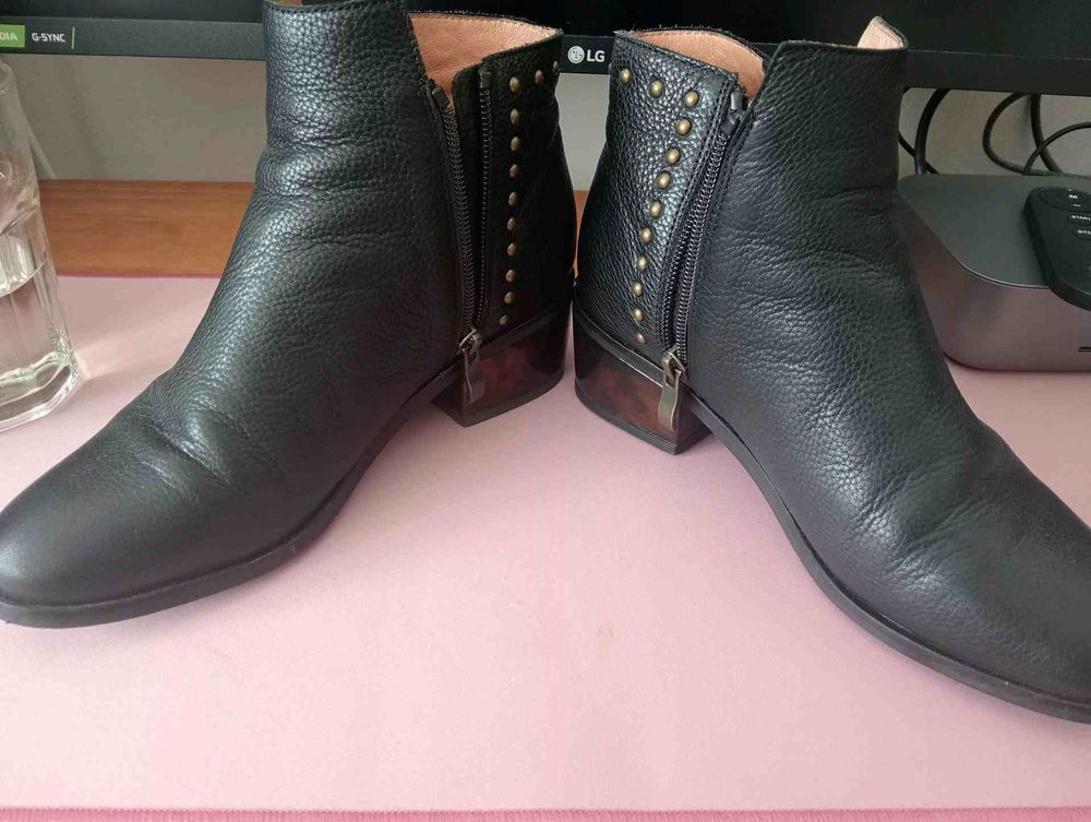 Bresley black ankle boots