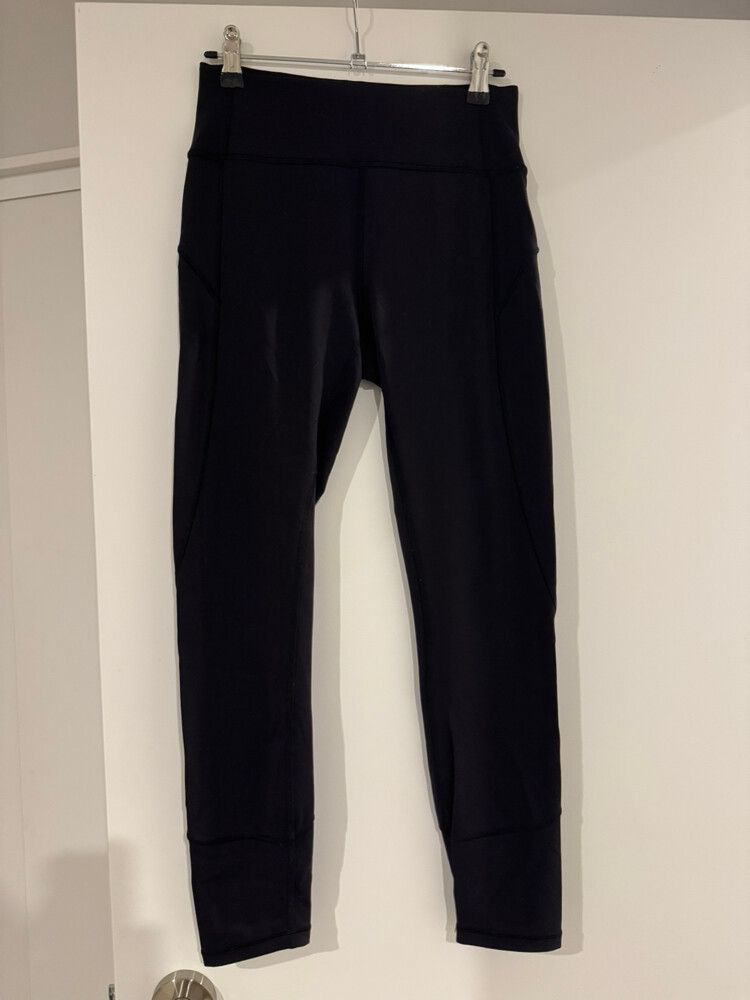 Lululemon black In movement tights