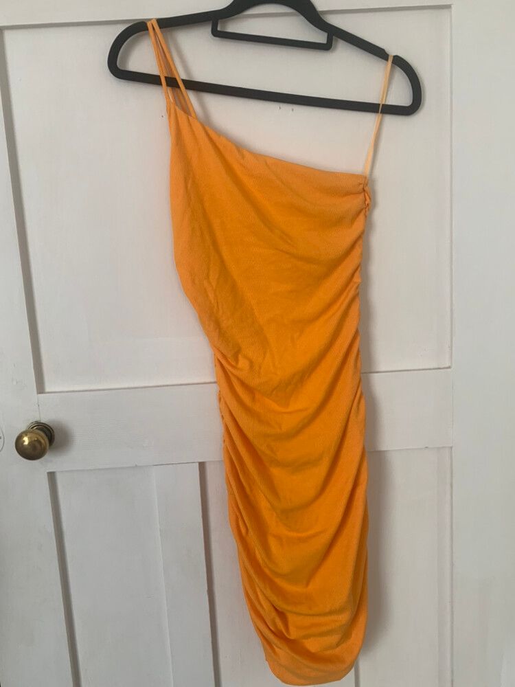 Princess Polly - Princess Polly Orange Dress on Designer Wardrobe Princess Polly - Princess Polly Orange Dress on Designer Wardrobe