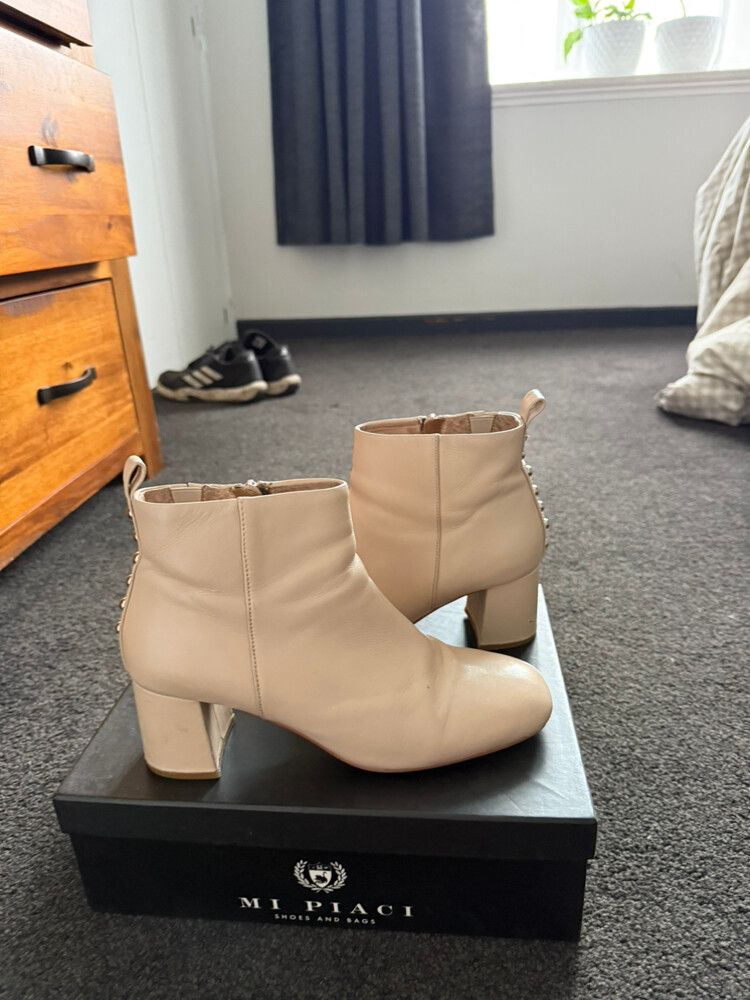 Mi Piaci Nude Ankle Boots