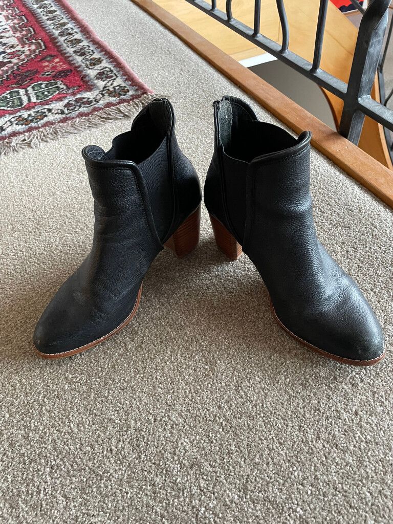 Isabella Anselmi Ankle Books