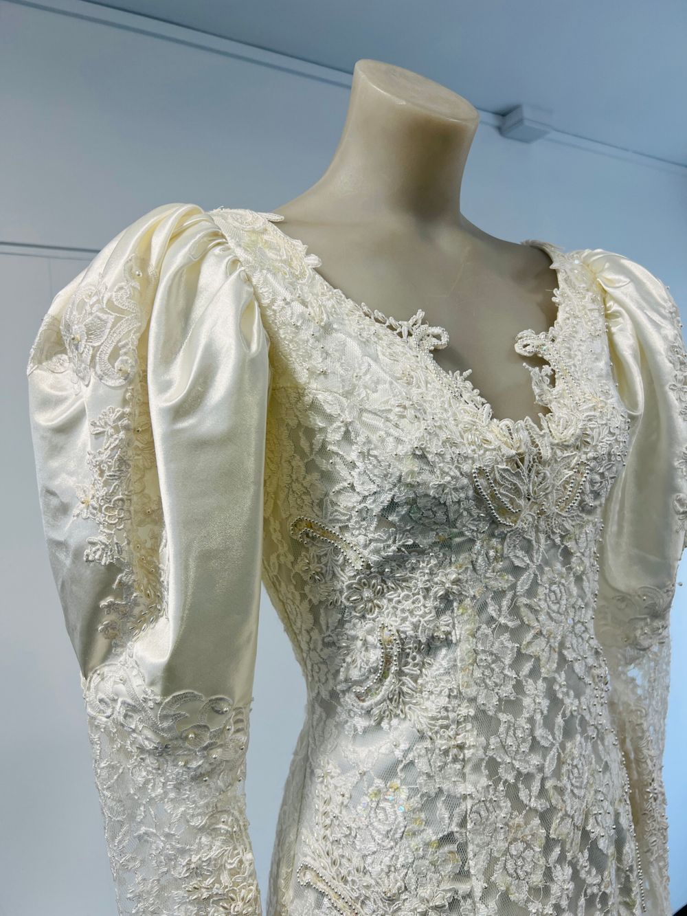Big 1980s Wedding Dress, size 14