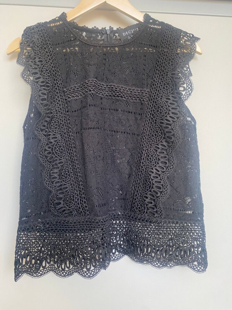 Decjuba Black Lace Top