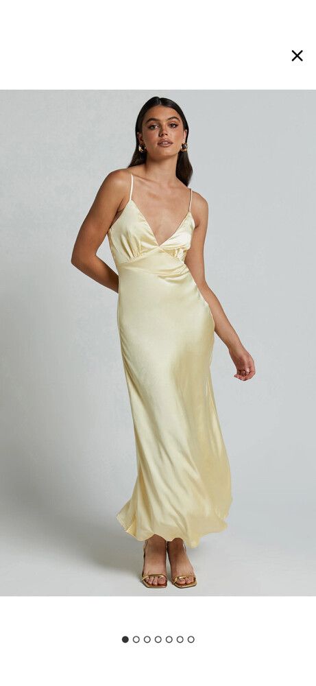 Showpo - Showpo dress on Designer Wardrobe Showpo - Showpo dress on Designer Wardrobe