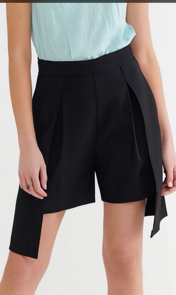 Brand New -  Taylor Pleated Relay Shorts