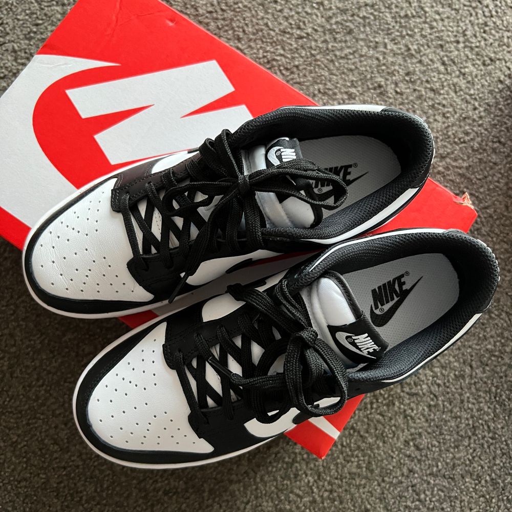 black and white dunks size 8