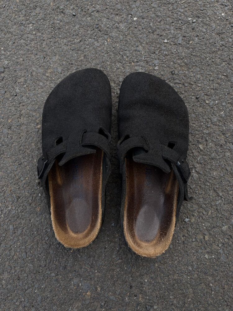 Suede Black Bostons