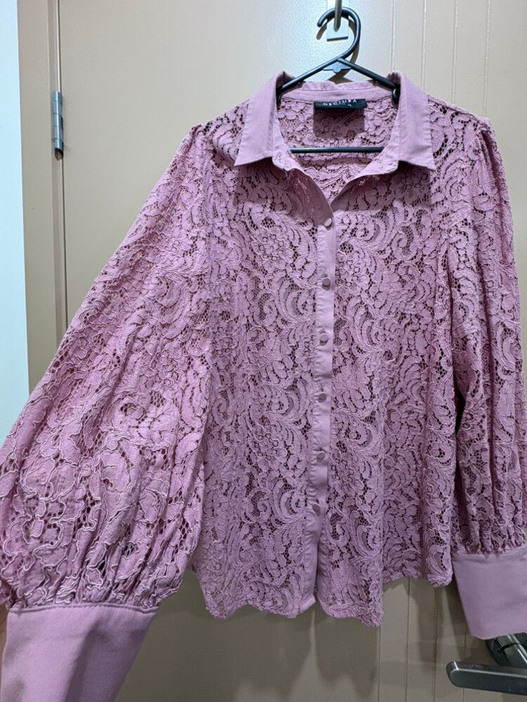 Decjuba dusty pink lace blouse
