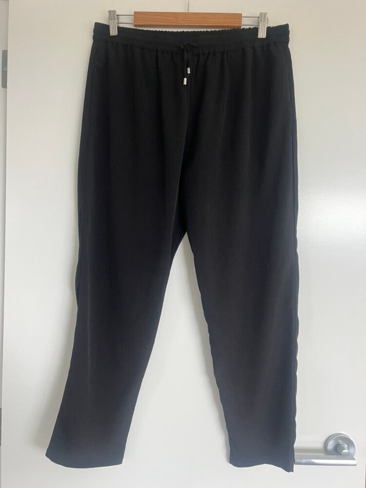 moochi pants