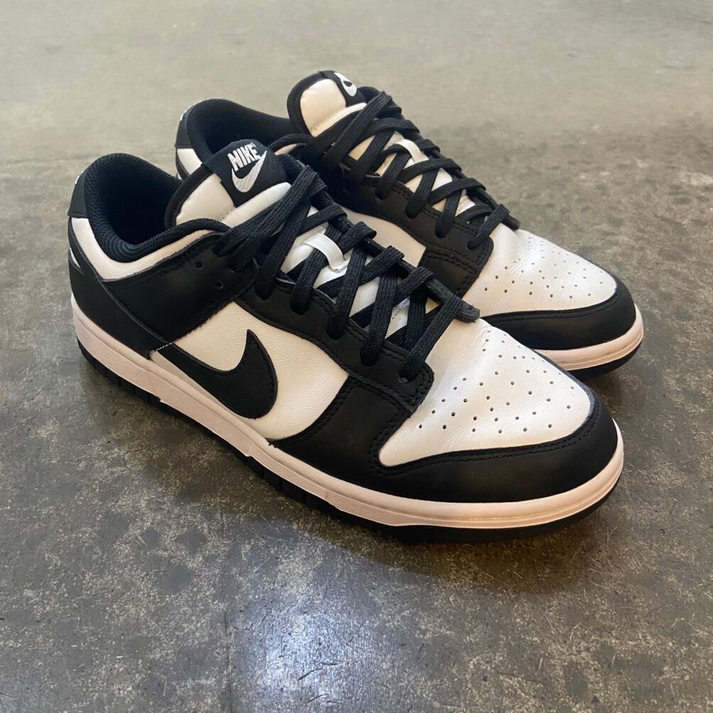 Nike Dunk Low "Panda"
