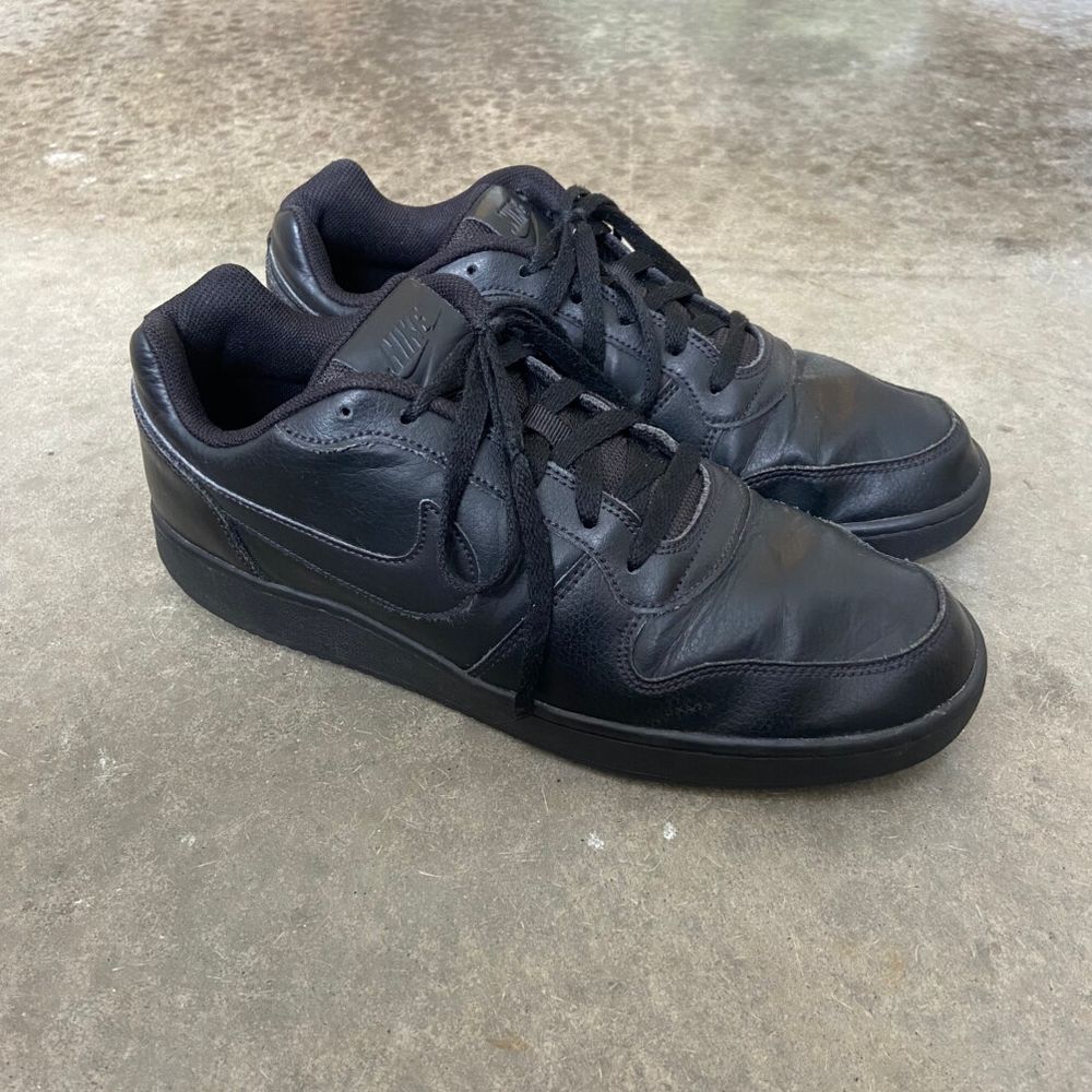 Nike Air Force 1, Black Size 10.5us