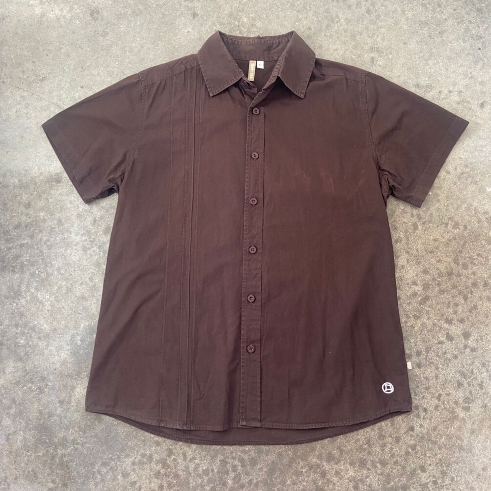 Y2K Freshjive Brown SS Button Up Shirt Size L