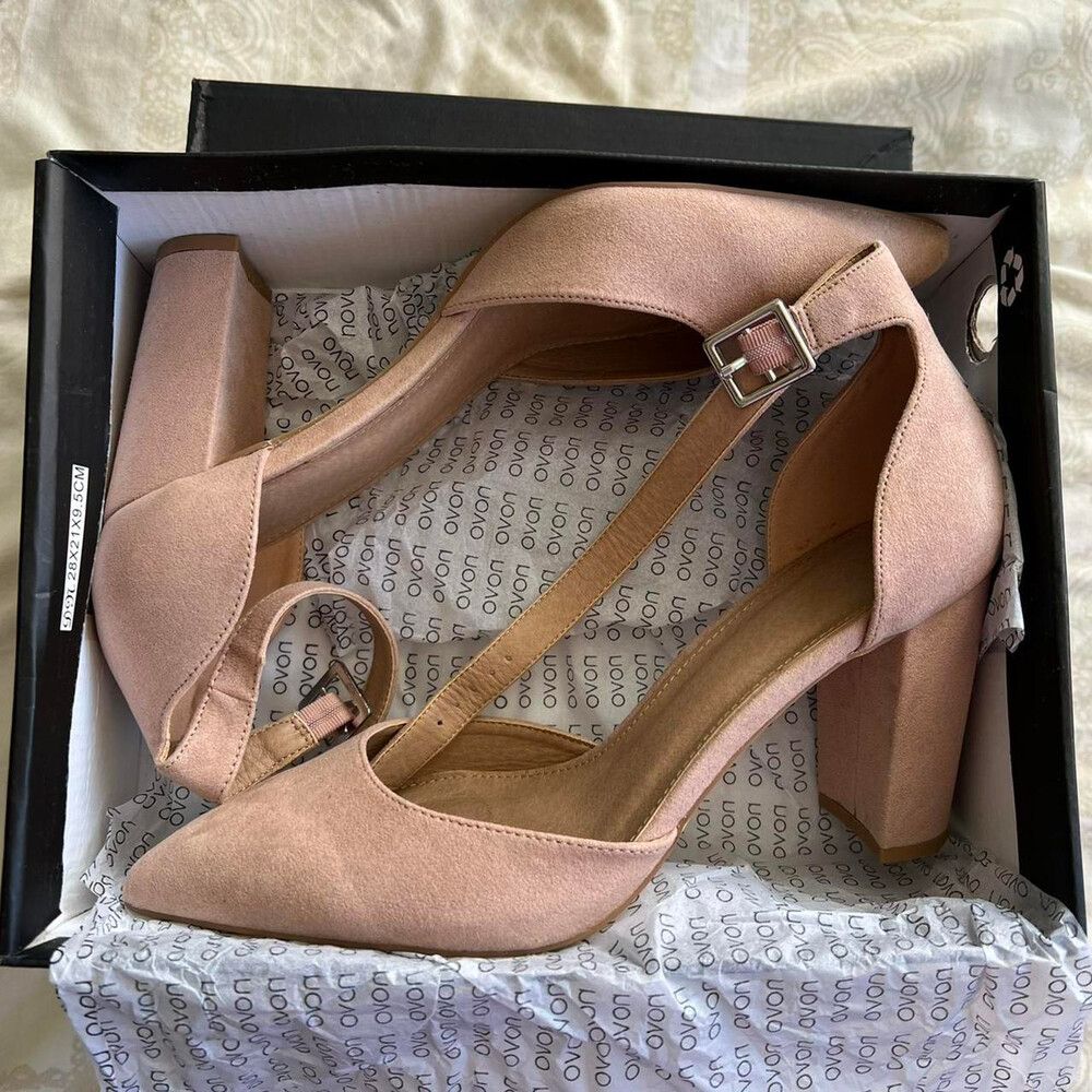 Iridescent Pumps In Nude