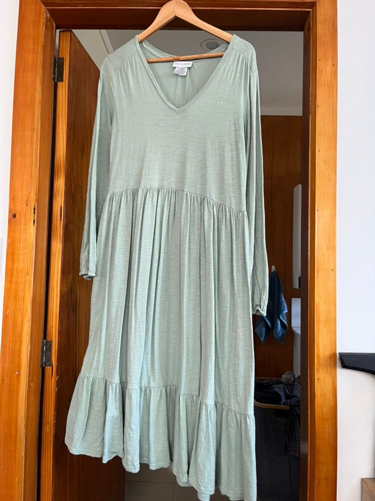 Stella + Gemma Green Long Sleeve Dress