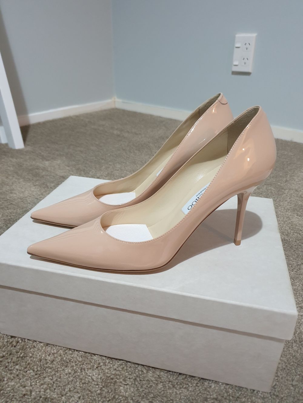 Jimmy Choo - Brand new Jimmy Choo nude heels on Designer