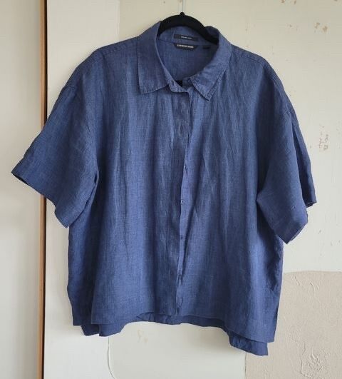 Short Sleeved Navy Linen Shirt - Size 16