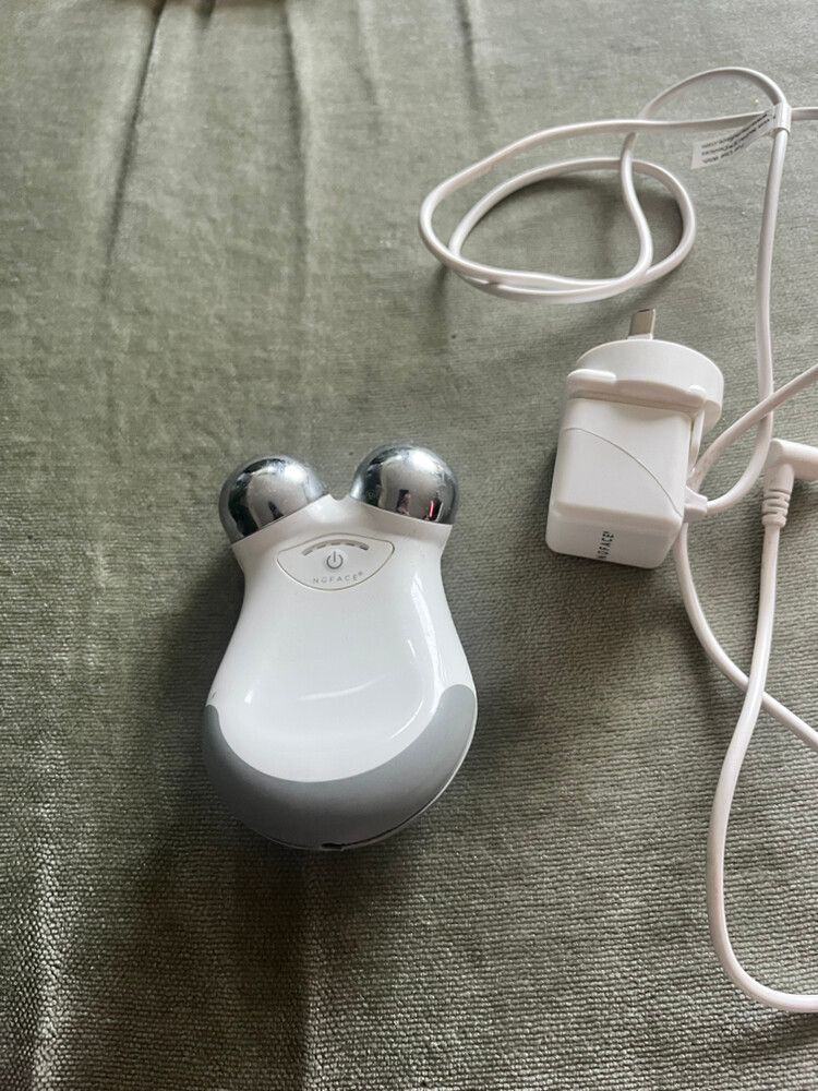 NuFace Mini Device + Charger