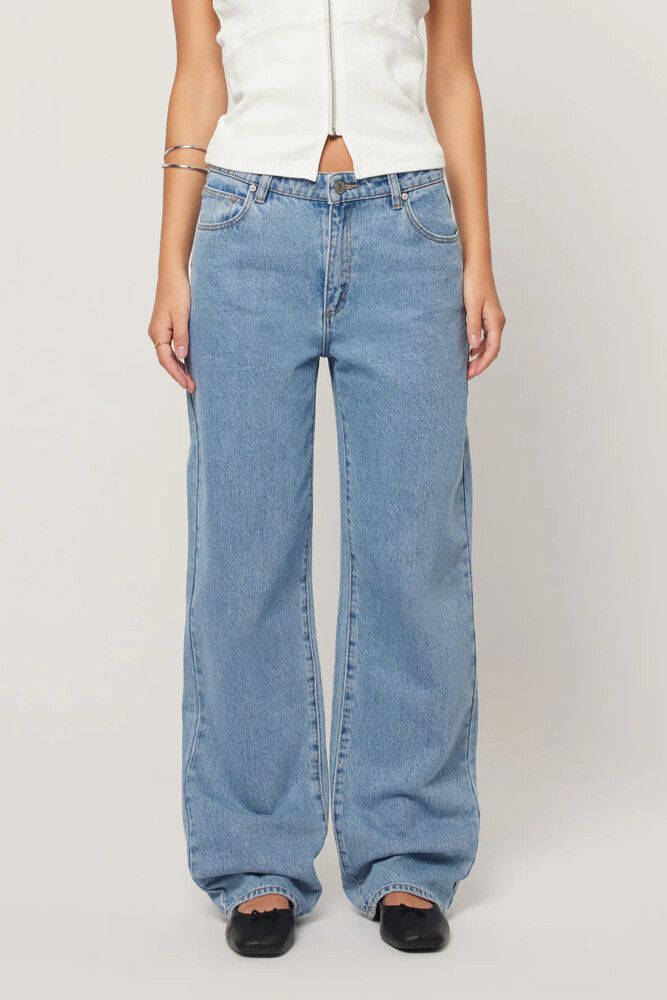 mid rise baggy jean