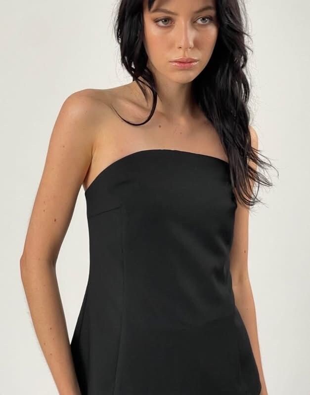 strapless top