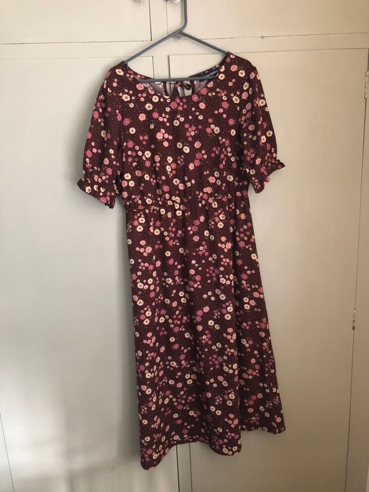 white flower midi dress Rose Garden Floral Applique A-Line Midi Dress White
