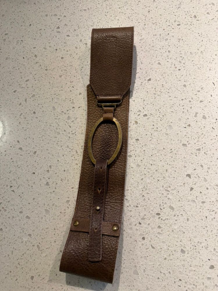 Just Looking Collection Brown Leather Belt