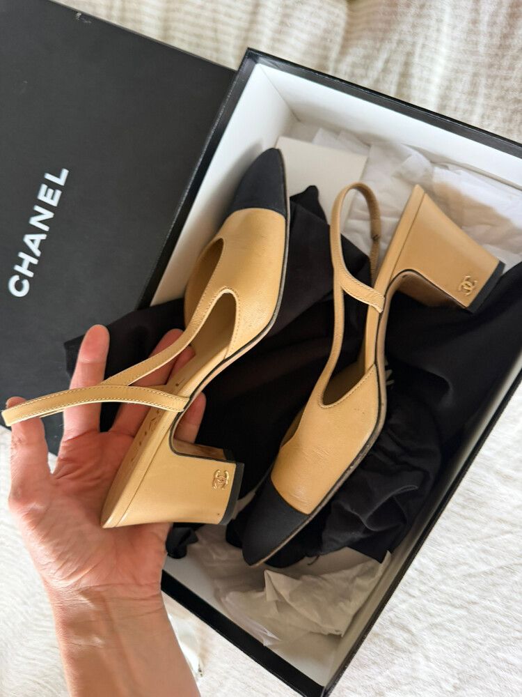 Classic Chanel sling back heel black and beige