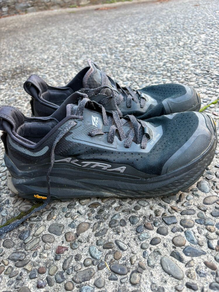 Altra Olympus 6 Hiking Shoes