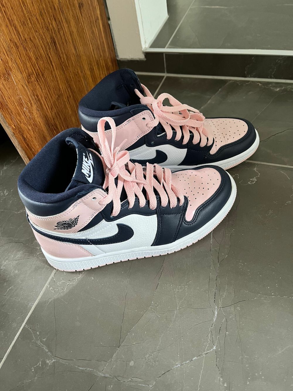 pink and navy blue jordan 1
