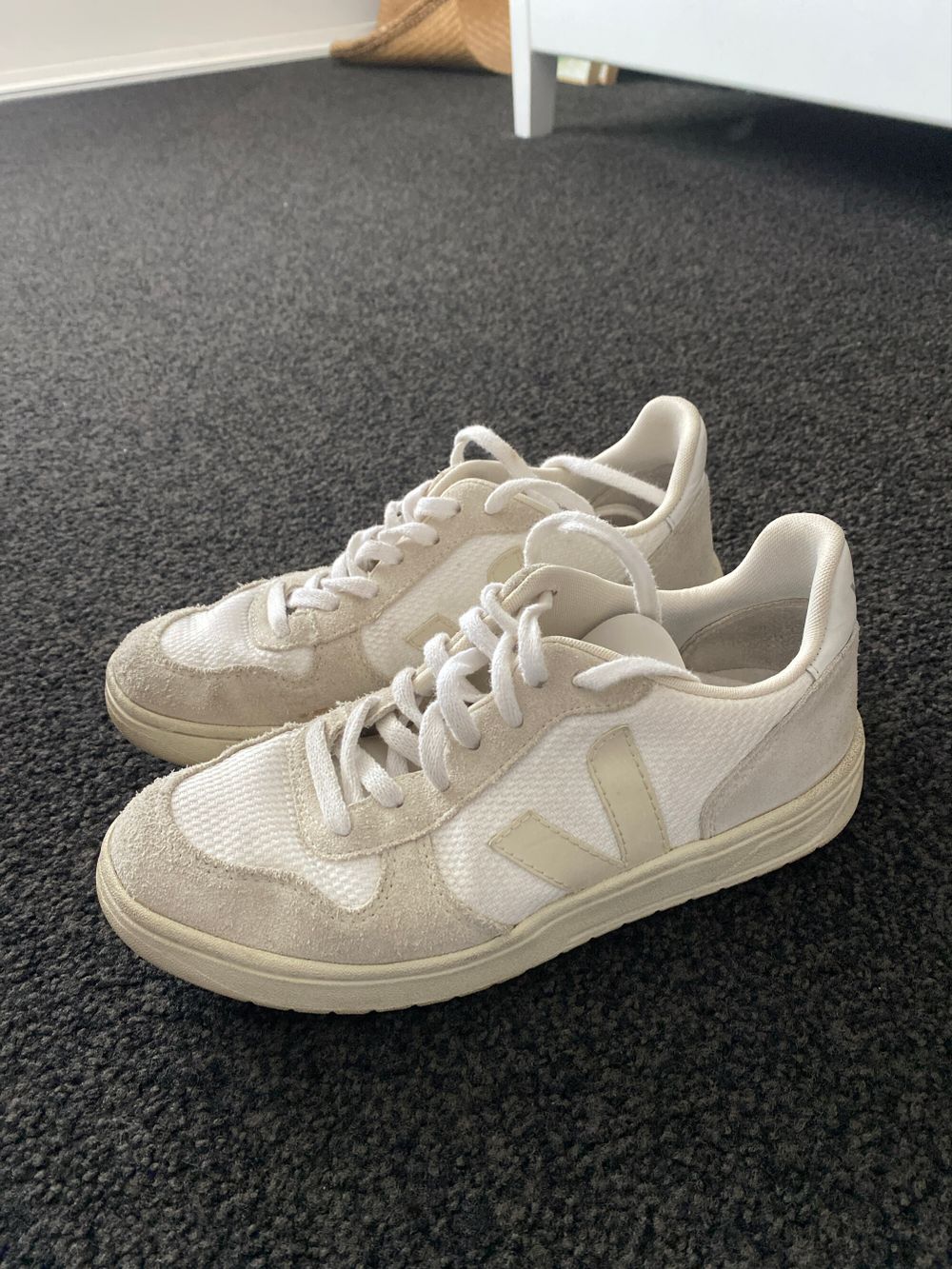 Veja White Sneakers Size 7/38