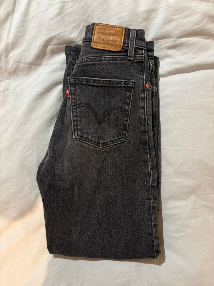 Levi’s rib cage jeans