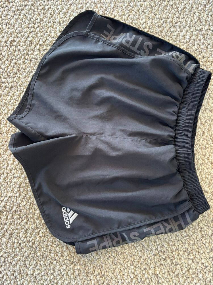 Adidas Three Stripe Running shorts - Black