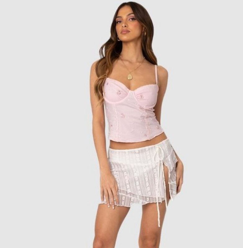 Victoria Embroidered Top - Edikted